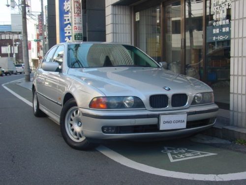 00 BMW525i