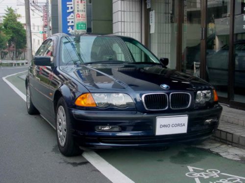 00 BMW318i