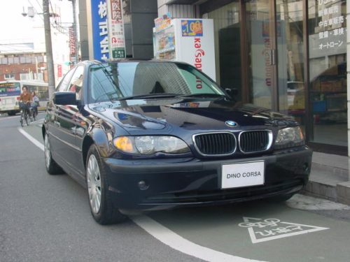 02_BMW318_01