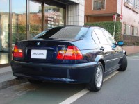 02 BMW320i