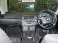 02 BMW320i