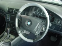 02 BMW 525i Selection