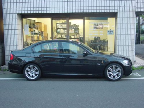 07 BMW 320i M-Sport