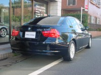 09 BMW325i