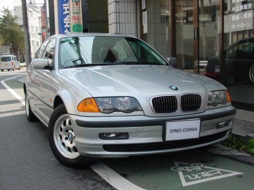99 BMW320i