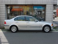 99 BMW320i